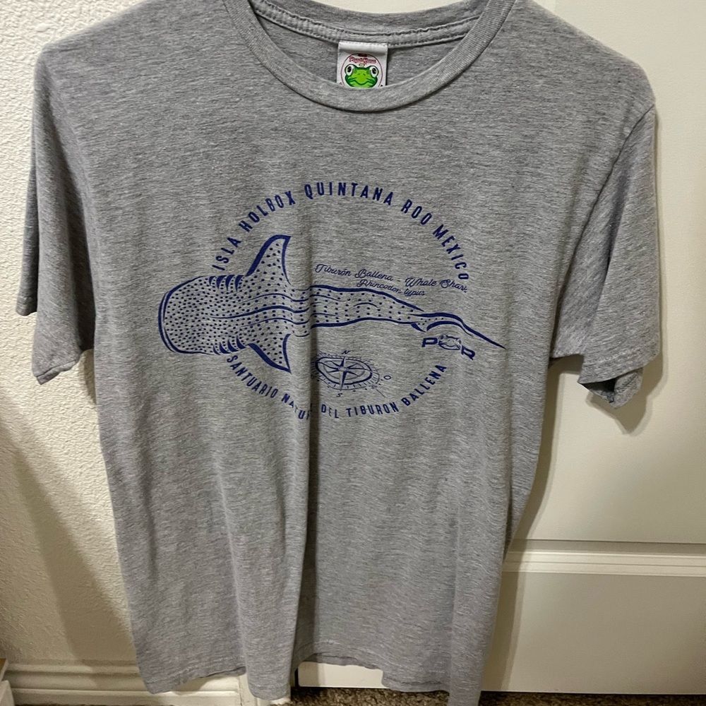 t shirt with blue print!